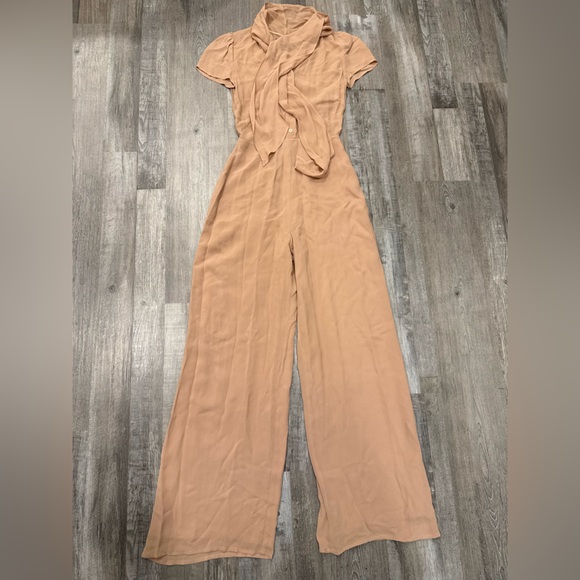Reformation Elegant Beige Frannie Jumpsuit with Bow Detail - 0 - Picture 4 of 10